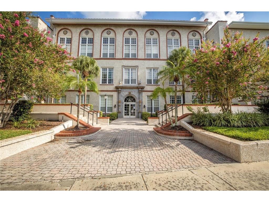 701 Mirror Lake Drive N #303 Saint Petersburg FL 33701 A4573501 image1