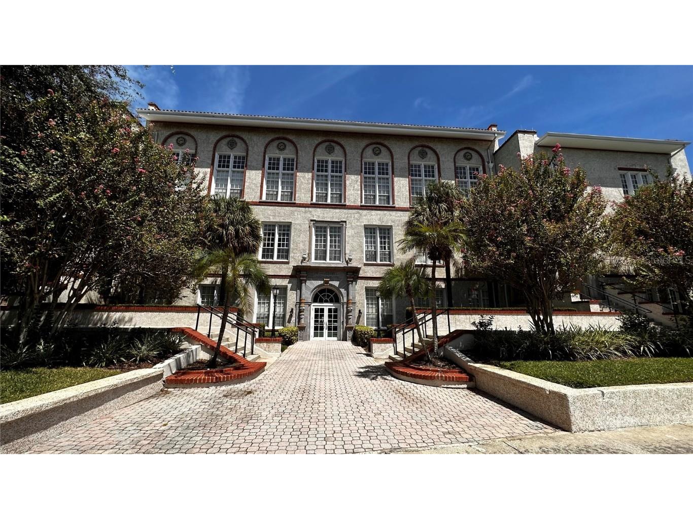 701 Mirror Lake Drive N #403 Saint Petersburg FL 33701 O6149917 image1