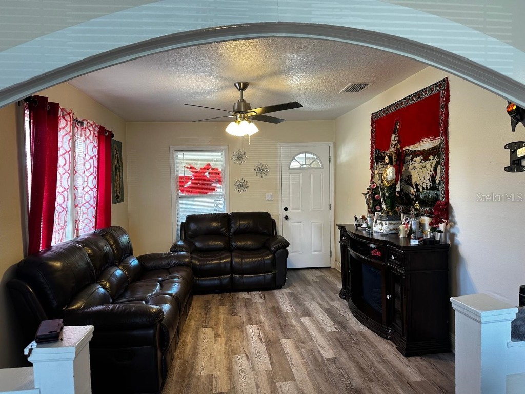 701 N 7th St Haines City FL 33844 TB8396933 image4