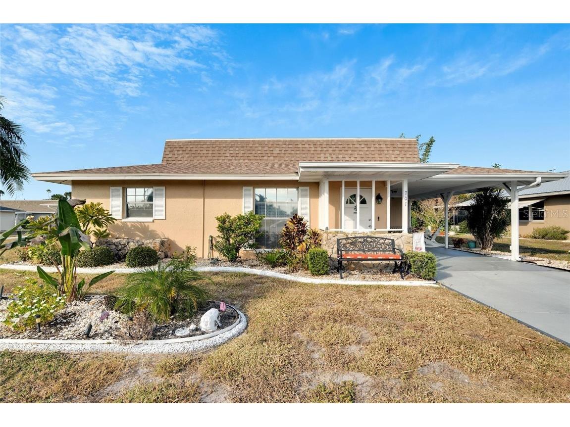 701 Rickenbacker Drive Sun City Center FL 33573 T3484619 image1