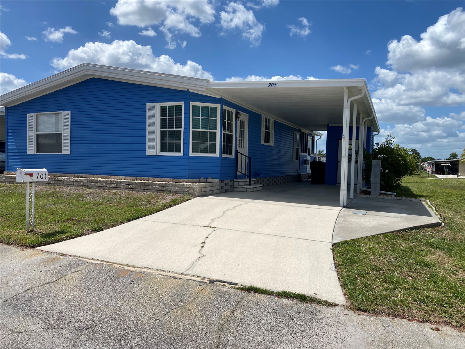701 Riverview Circle North Port FL 34287 N6143738 image1