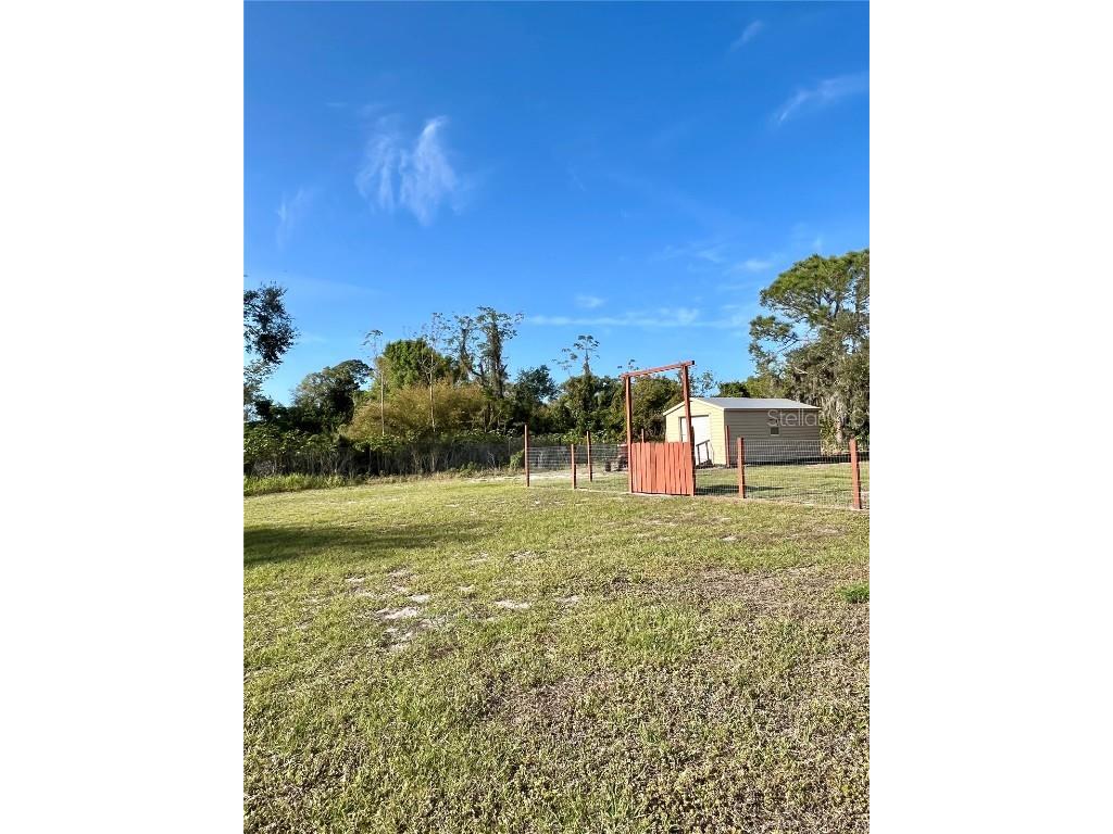 701 Roanoke Place Sebring FL 33870 C7519196 image8