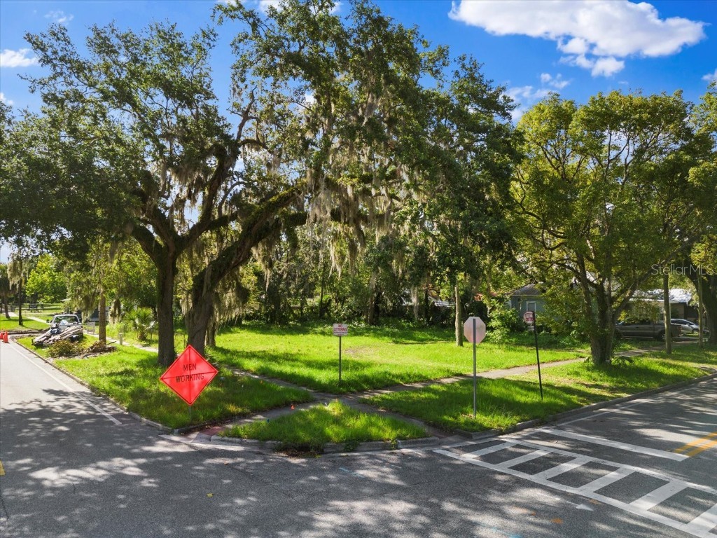 701 S Locust Avenue Sanford FL 32771 O6121876 image1