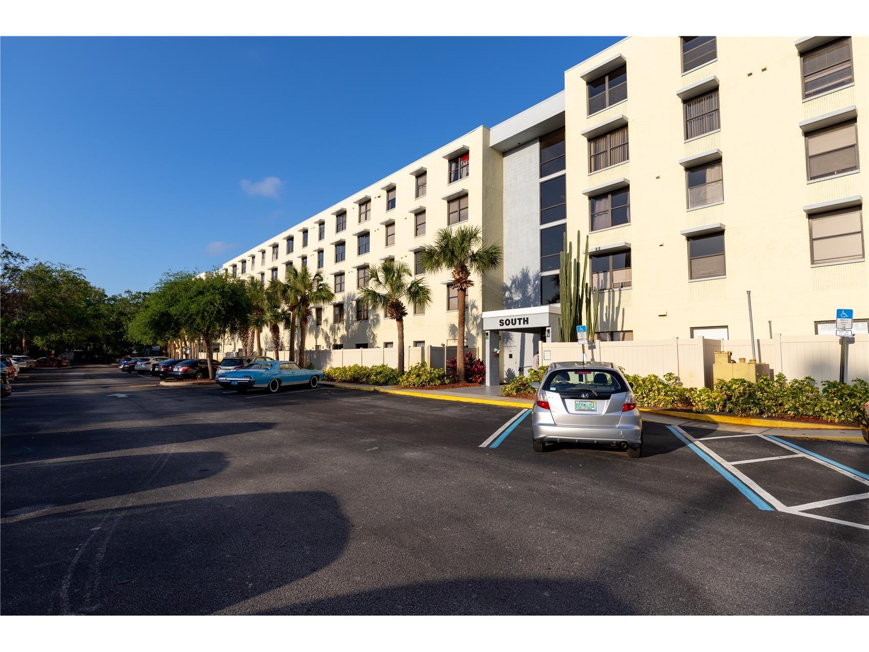 701 S Madison Avenue #502 Clearwater FL 33756 TB8520631 image1