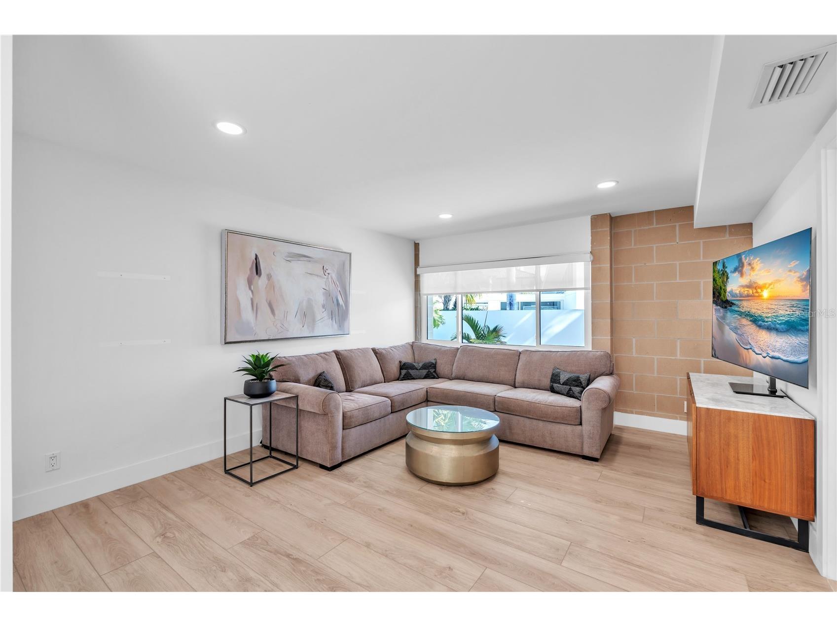 701 Tyler Drive Sarasota FL 34236 A4676329 image15