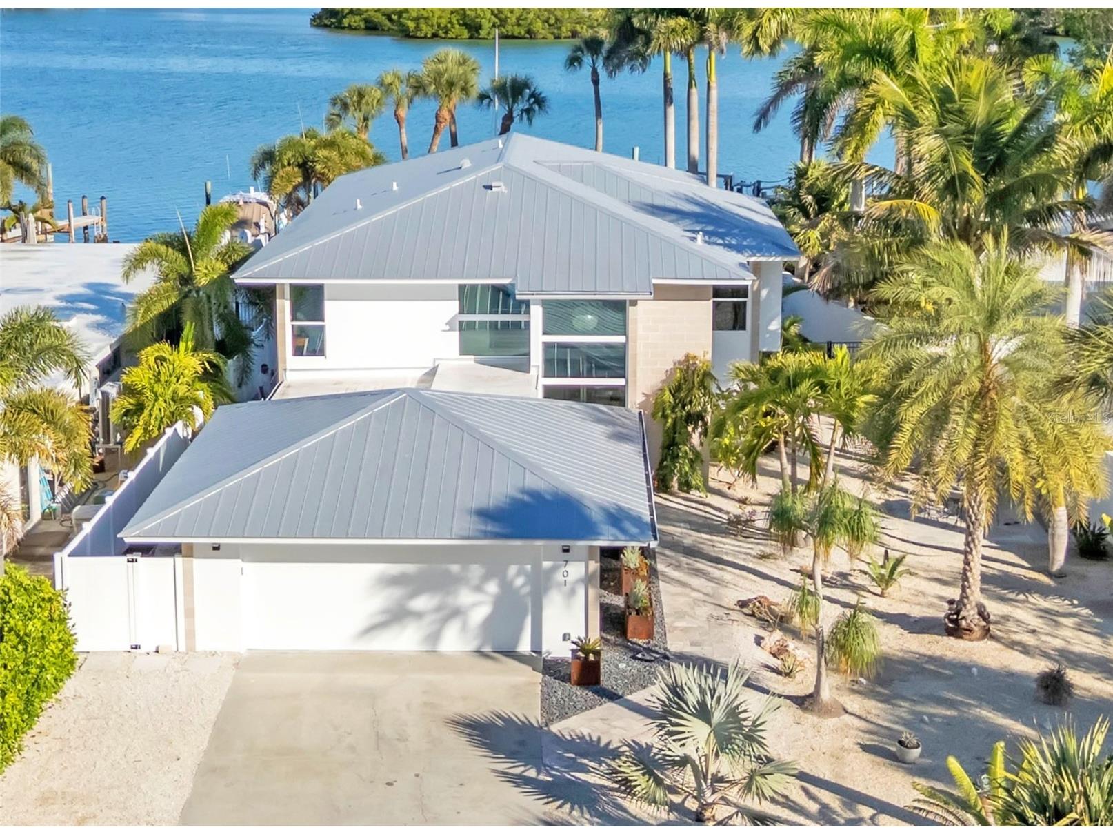 701 Tyler Drive Sarasota FL 34236 A4676329 image2