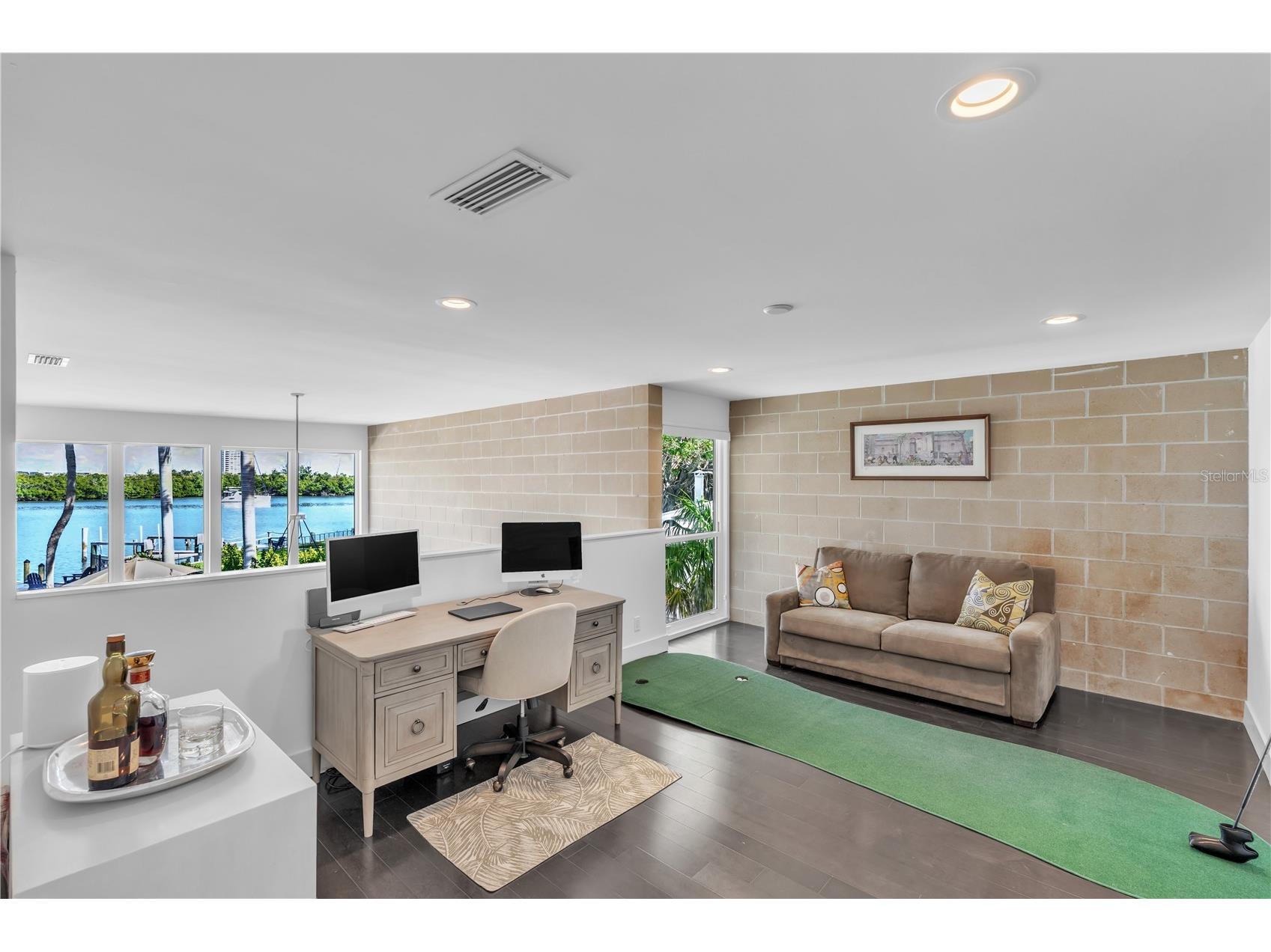 701 Tyler Drive Sarasota FL 34236 A4676329 image24