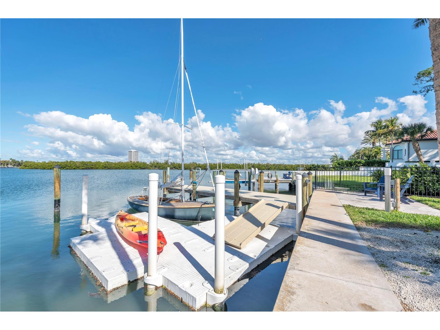 701 Tyler Drive Sarasota FL 34236 A4676329 image34