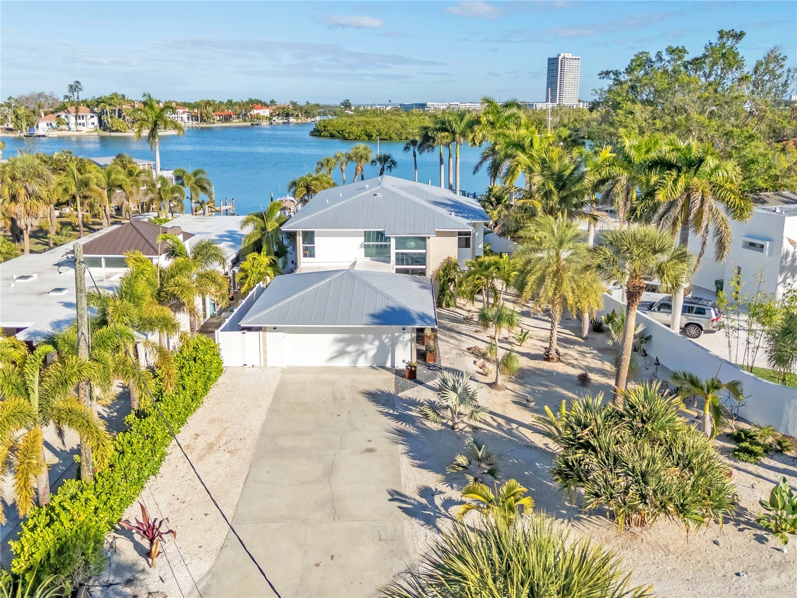 701 Tyler Drive Sarasota FL 34236 A4676329 image40