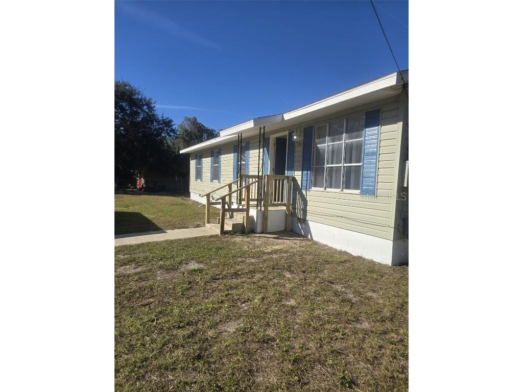 701 W Beresford Road Deland FL 32720 V4946355 image1