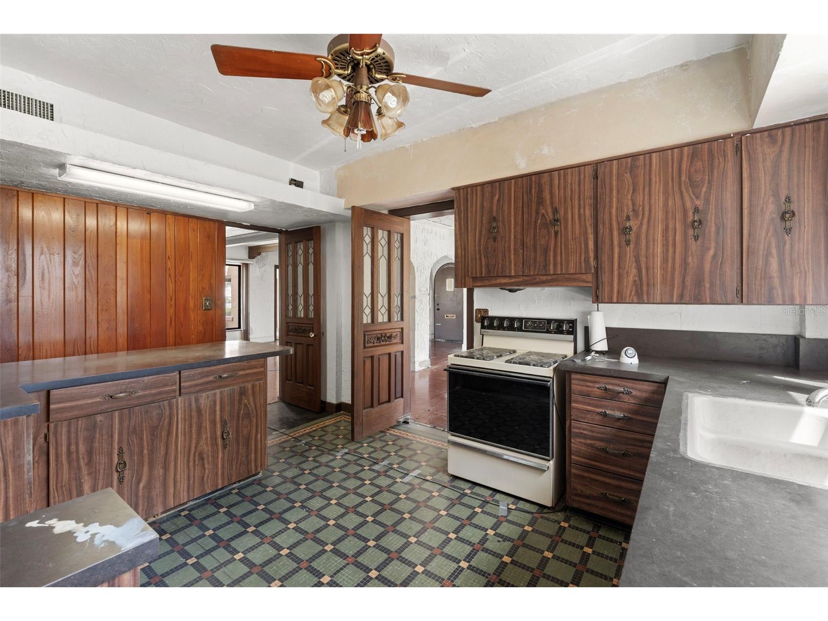 7010 Park Street S Saint Petersburg FL 33707 TB8496251 image13