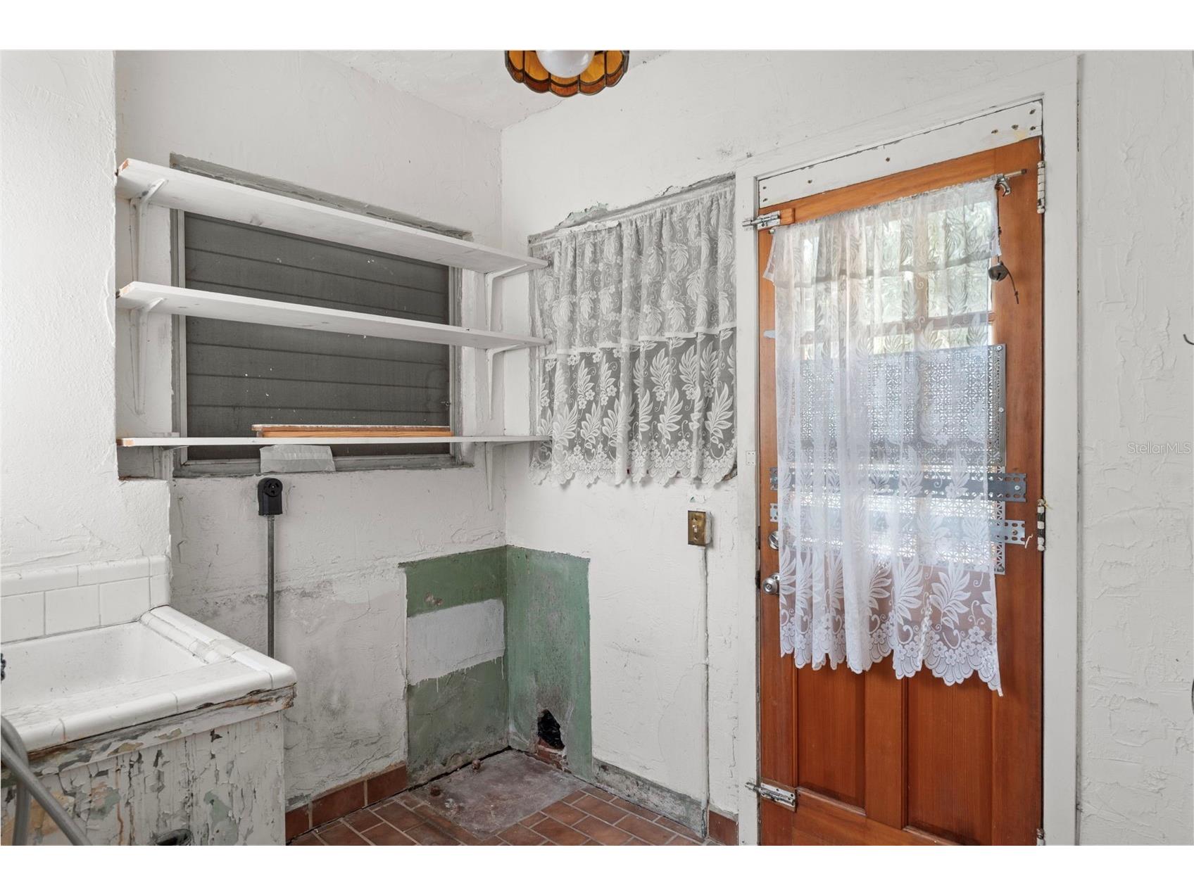 7010 Park Street S Saint Petersburg FL 33707 TB8496251 image19