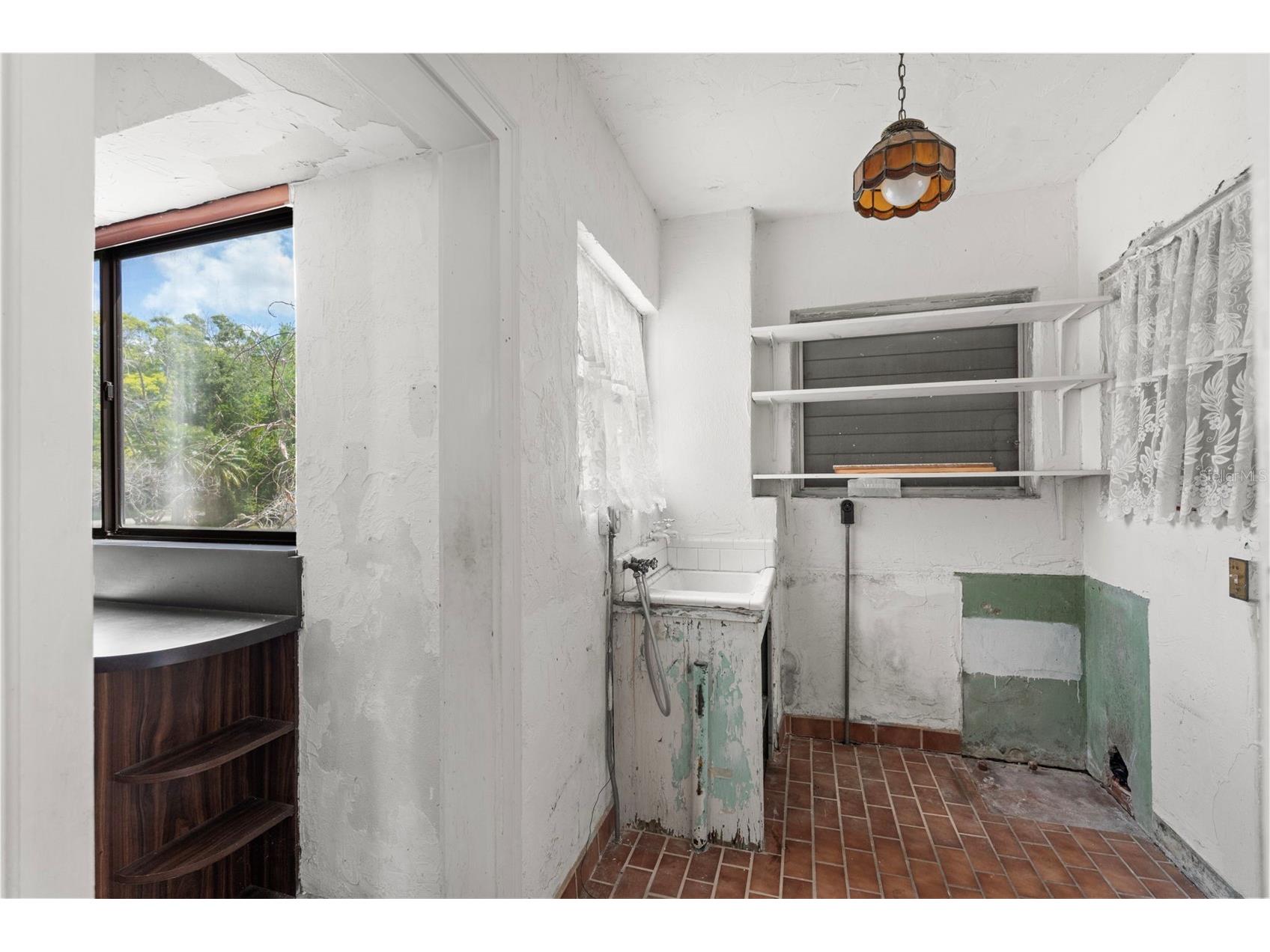 7010 Park Street S Saint Petersburg FL 33707 TB8496251 image20
