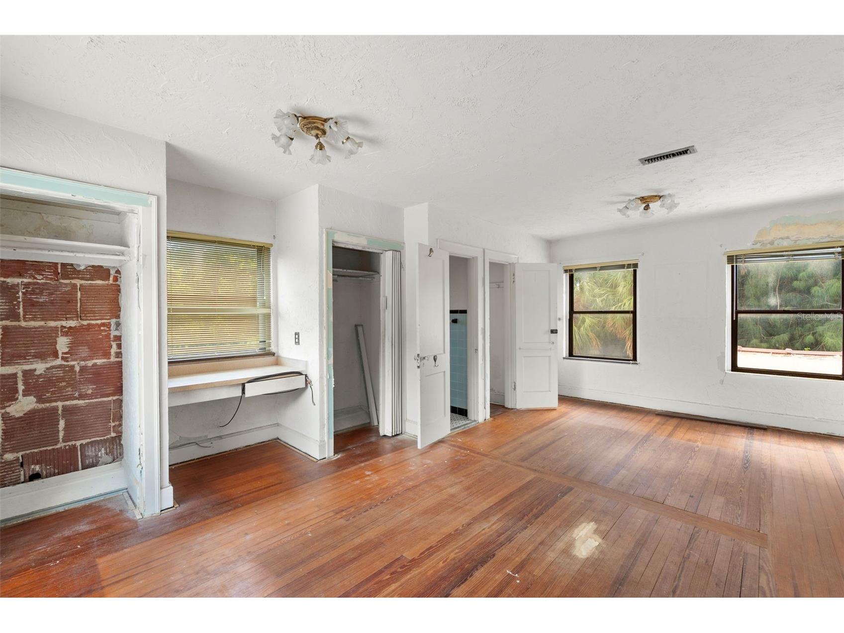 7010 Park Street S Saint Petersburg FL 33707 TB8496251 image28