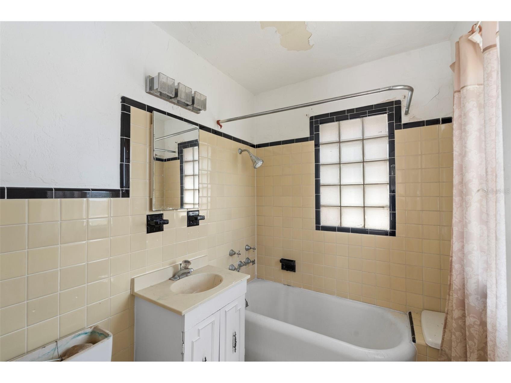 7010 Park Street S Saint Petersburg FL 33707 TB8496251 image36