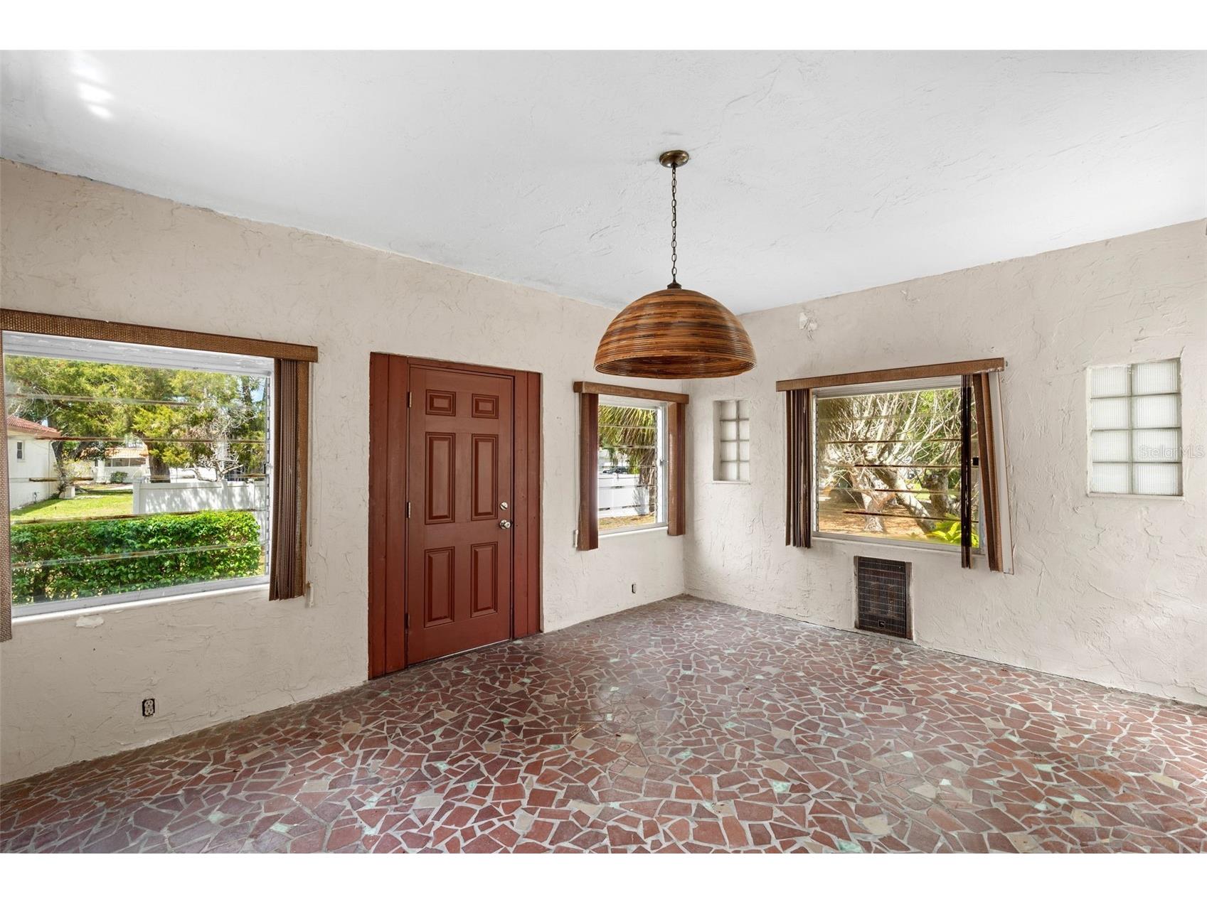 7010 Park Street S Saint Petersburg FL 33707 TB8496251 image7