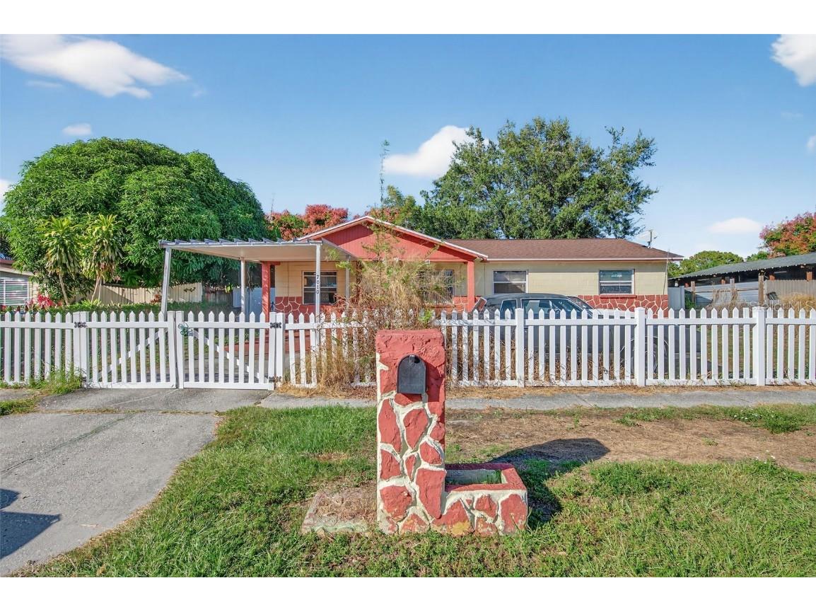 7010 S Sandhurst Drive Tampa FL 33619 TB8442712 image1