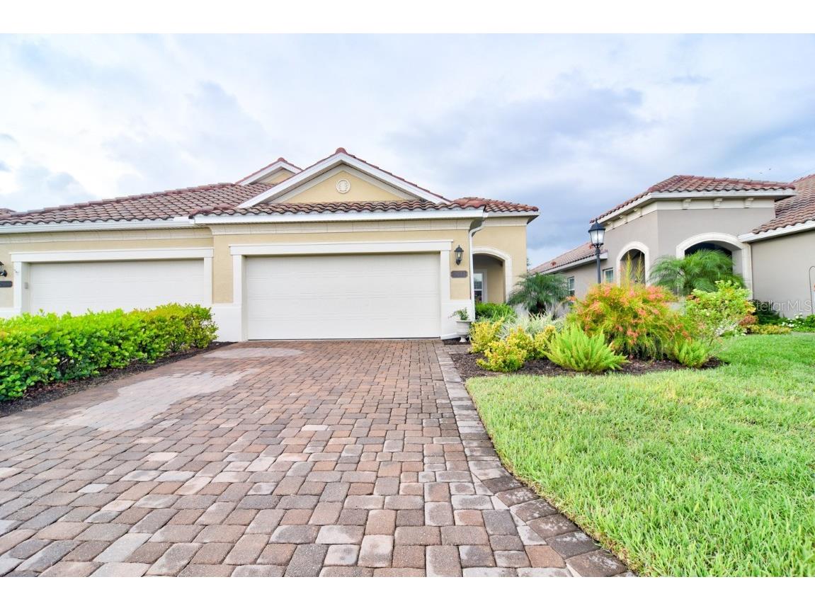 7011 Costa Bella Drive Bradenton FL 34209 U8213670 image1