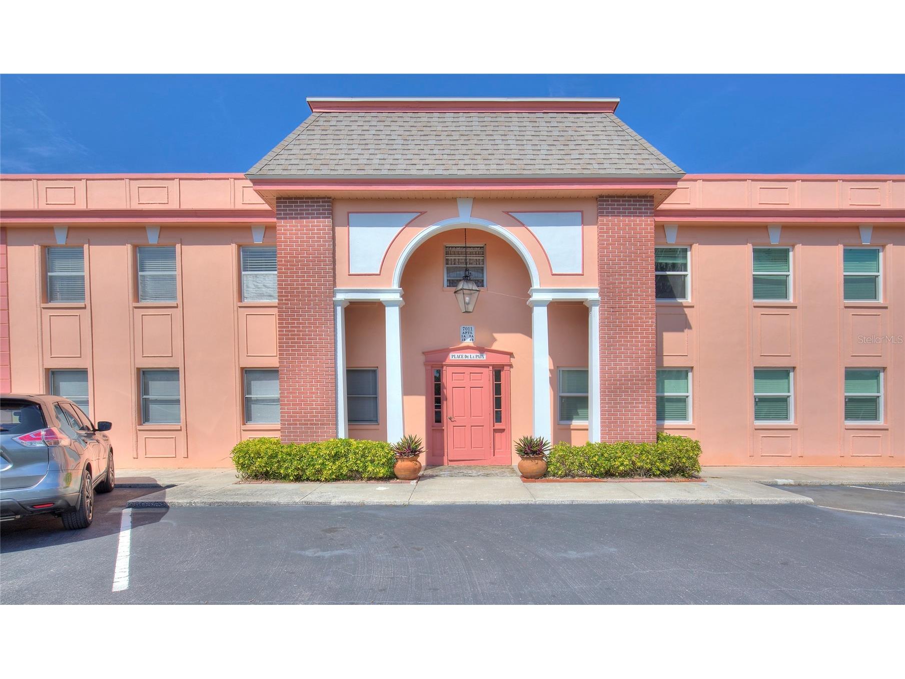 7011 Place De La Paix #2A South Pasadena FL 33707 TB8501278 image1