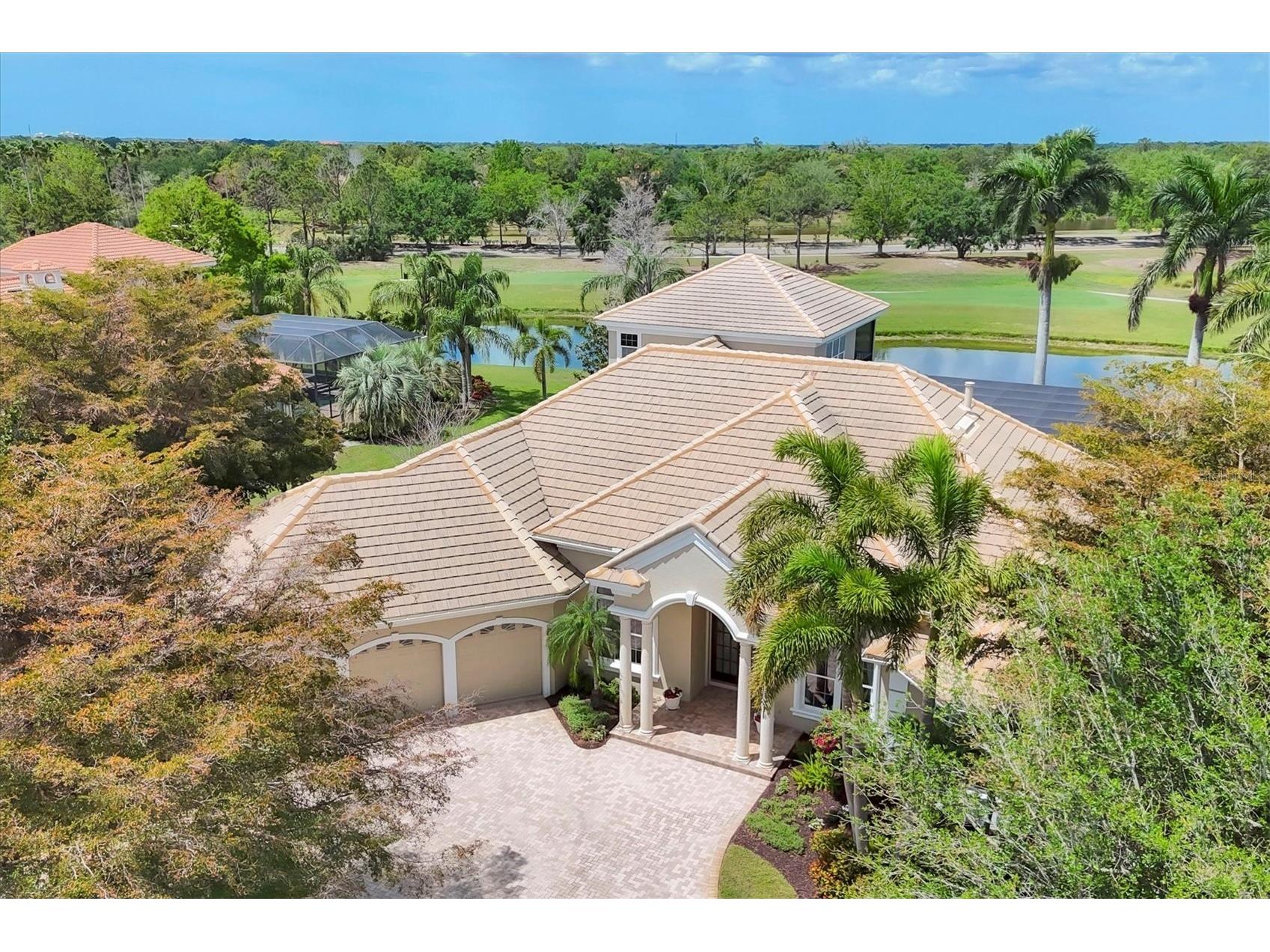 7011 Portmarnock Place Lakewood Ranch FL 34202 A4649217 image1