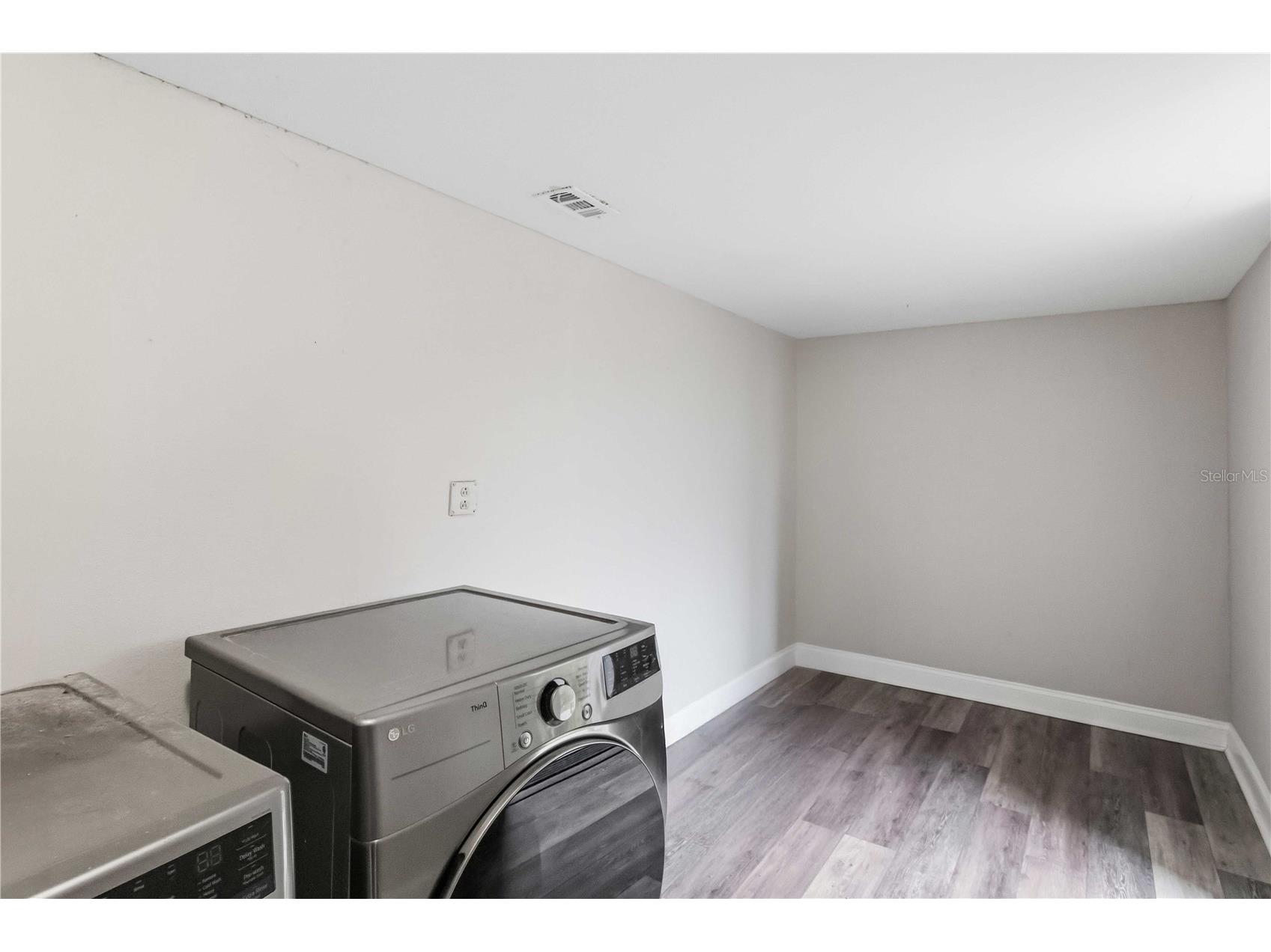 7012 40th Avenue N Saint Petersburg FL 33709 A4695516 image15