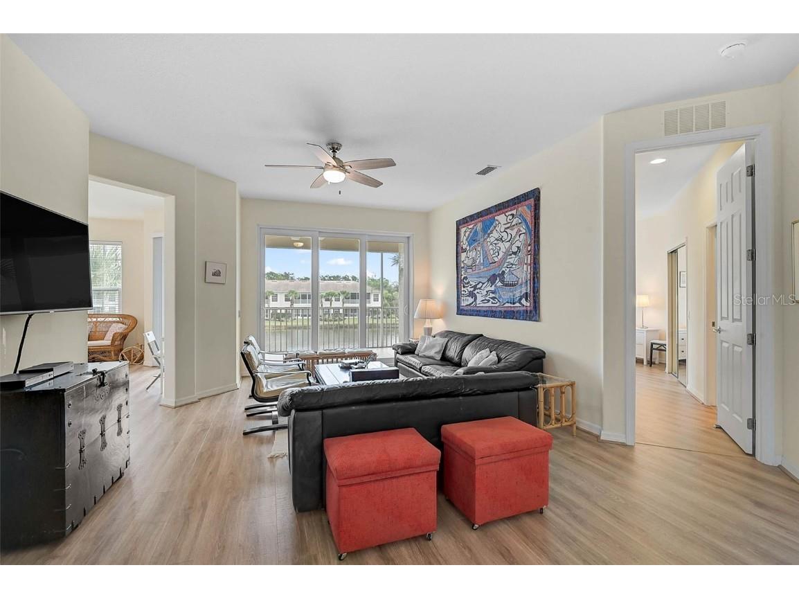 7012 Prosperity Circle #706 Sarasota FL 34238 A4671338 image2