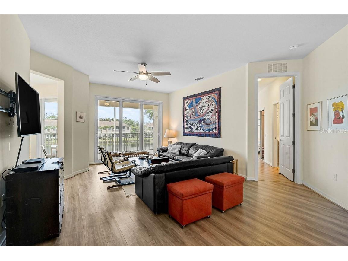 7012 Prosperity Circle #706 Sarasota FL 34238 A4671338 image3