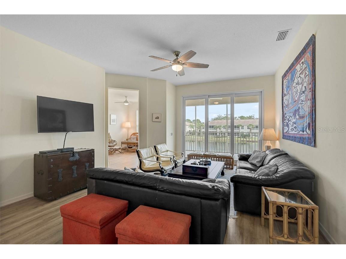 7012 Prosperity Circle #706 Sarasota FL 34238 A4671338 image4