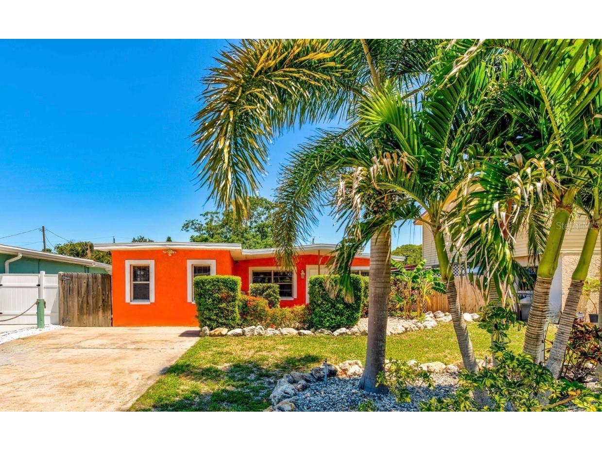 7013 39th Avenue Saint Petersburg FL 33709 U8204078 image1