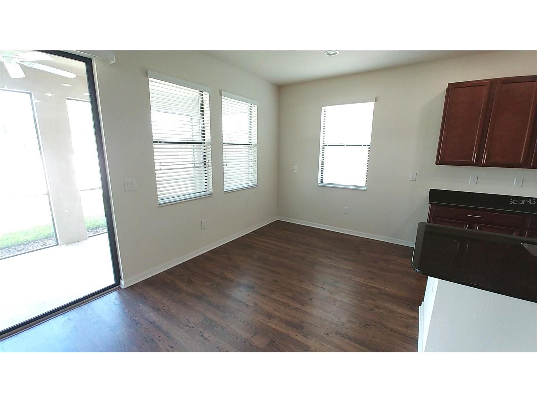 7013 Island Queen Court Sarasota FL 34233 R4911227 image3