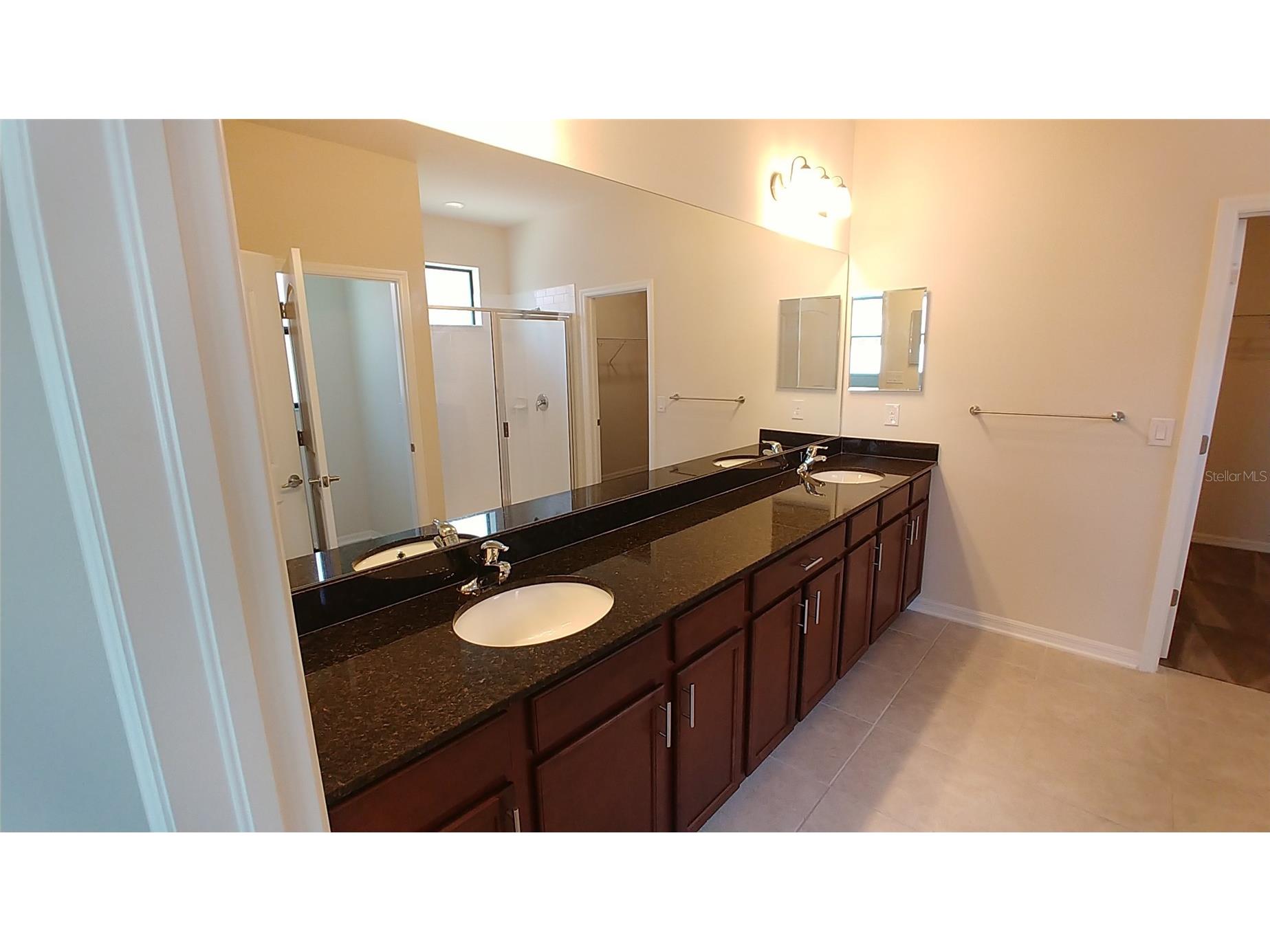 7013 Island Queen Court Sarasota FL 34233 R4911227 image7