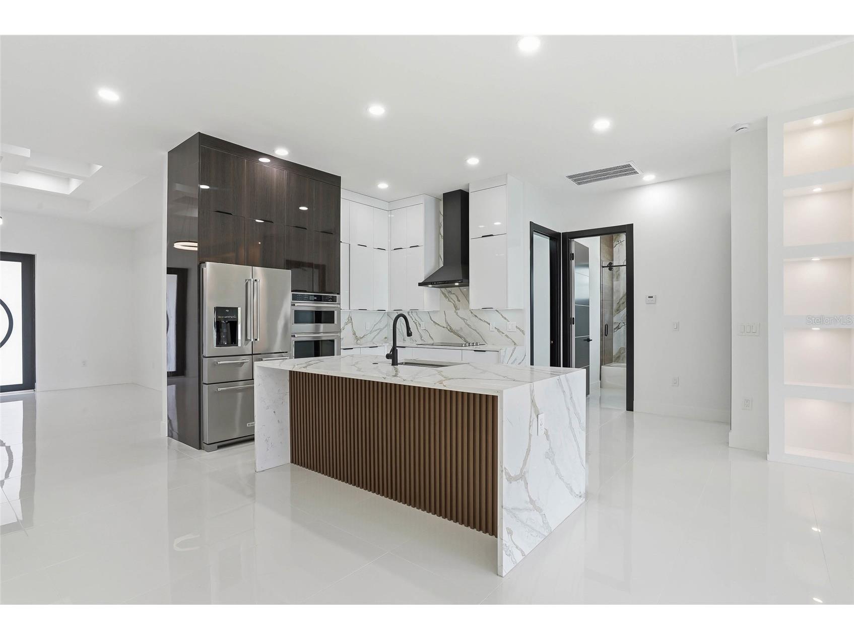 7013 N Clearview Avenue Tampa FL 33614 TB8507236 image13