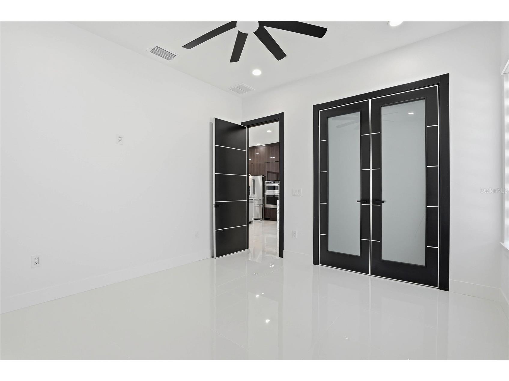 7013 N Clearview Avenue Tampa FL 33614 TB8507236 image40