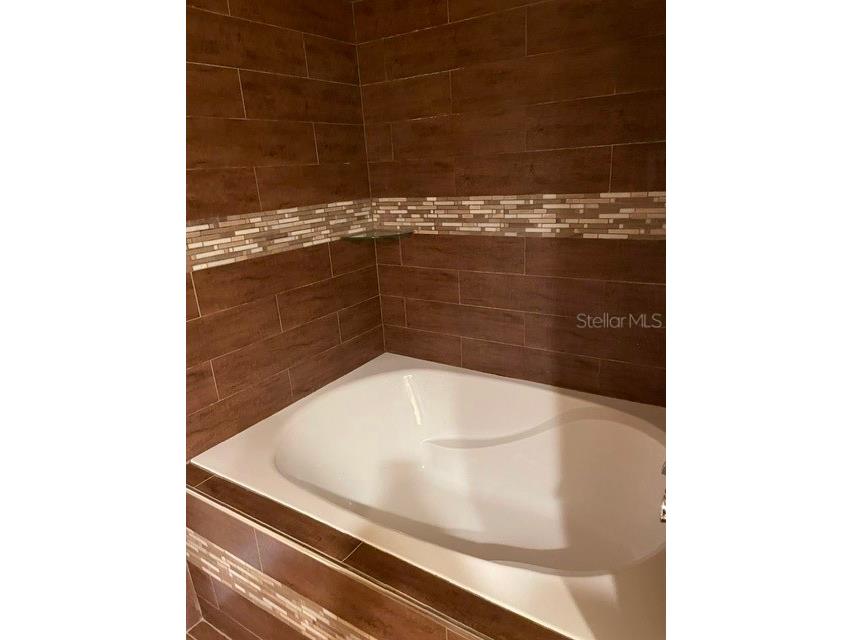 7013 Odoniel Loop W Lakeland FL 33809 L4961724 image12