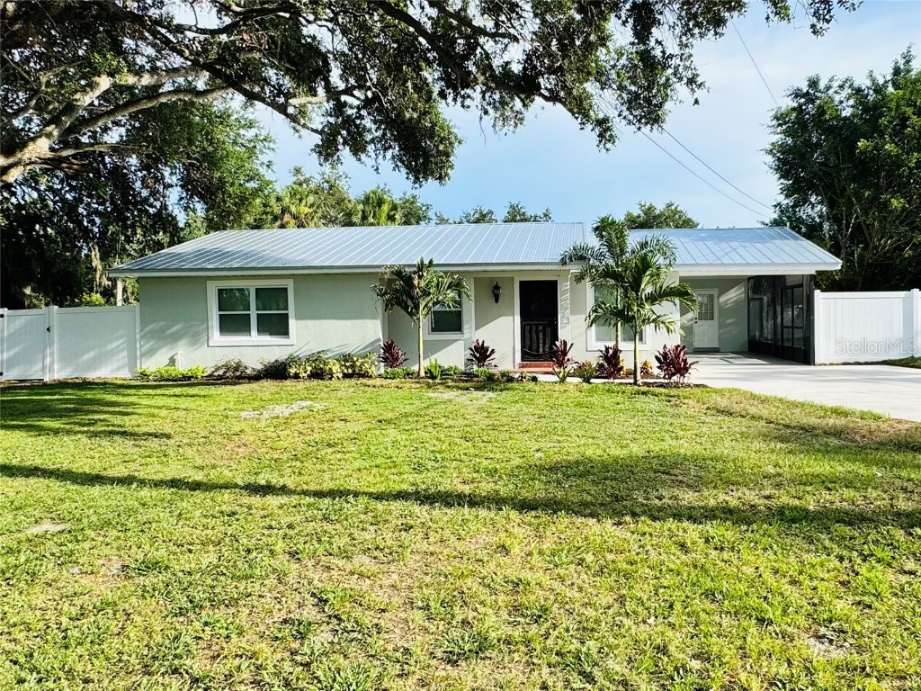 7013 Symmes Road Gibsonton FL 33534 A4658860 image1