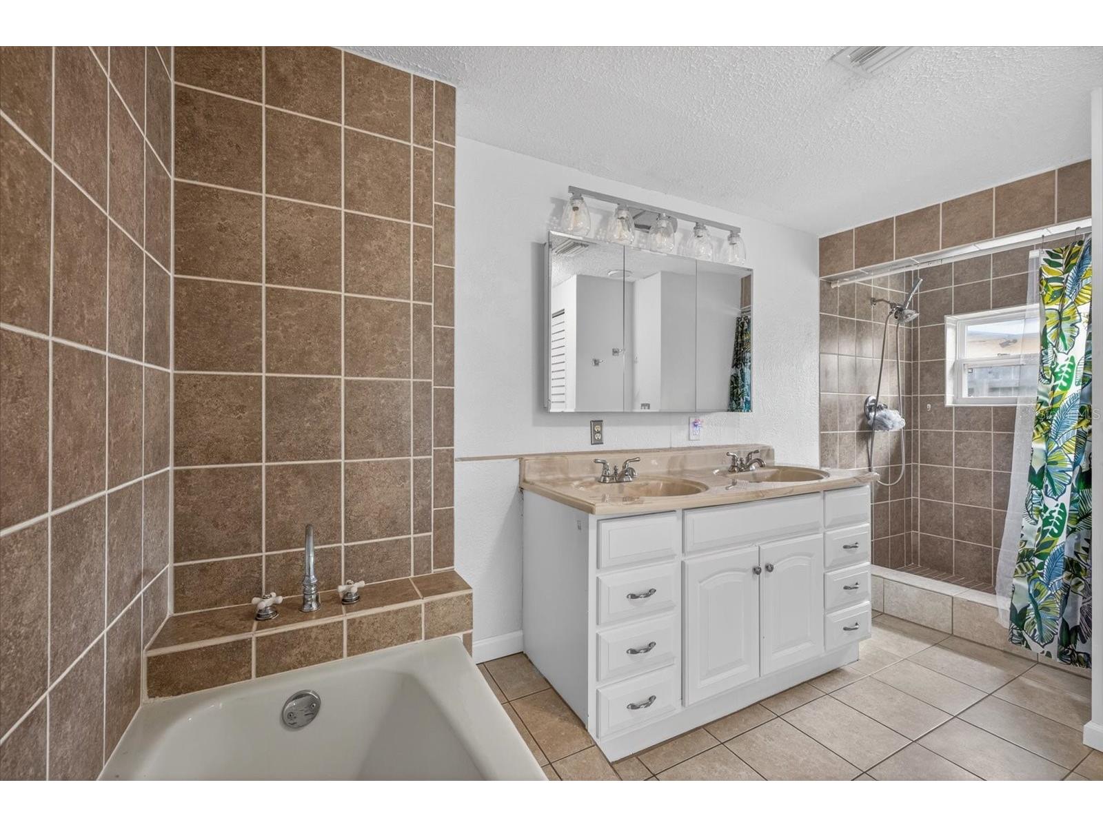 7014 Brentwood Drive Port Richey FL 34668 TB8495174 image19