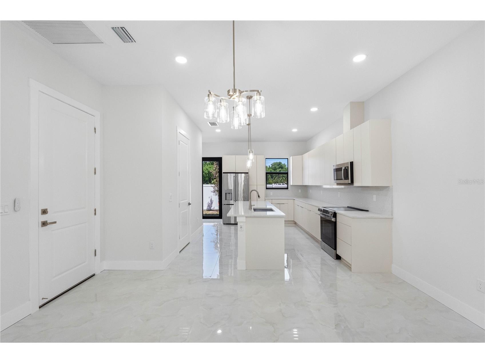 7015 N Central Avenue #UNIT C Tampa FL 33604 TB8512943 image24