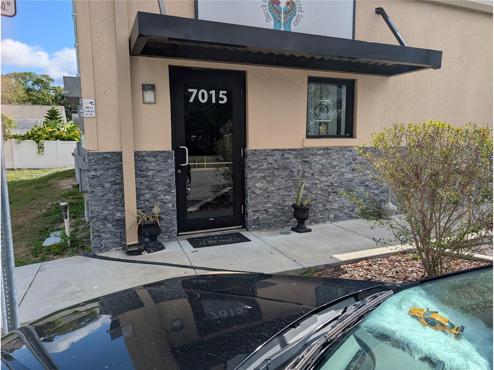 7015 N Manhattan Avenue Tampa FL 33614 TB8453947 image1