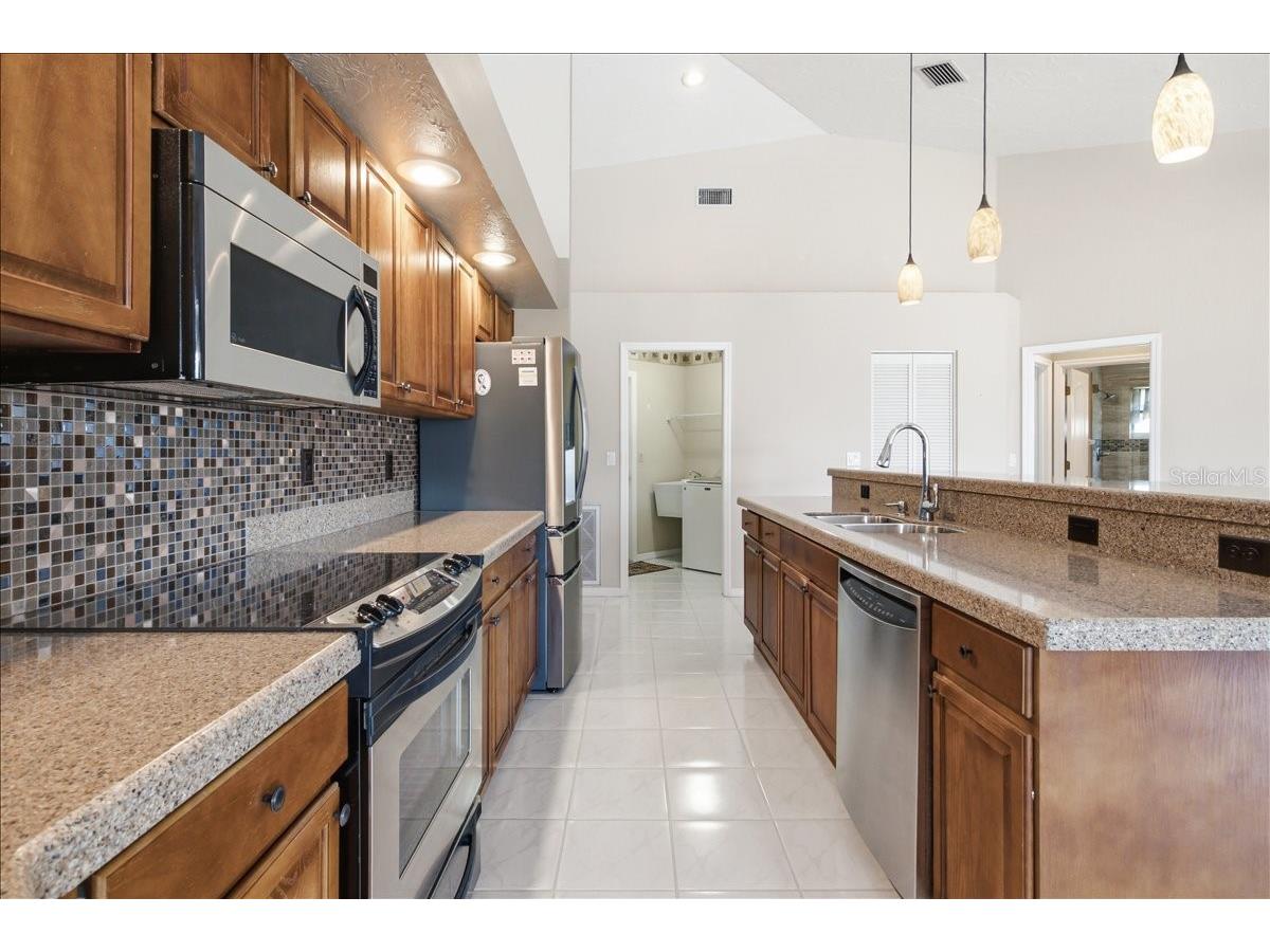 7015 Pleasant Hill Road Bradenton FL 34203 A4689940 image24