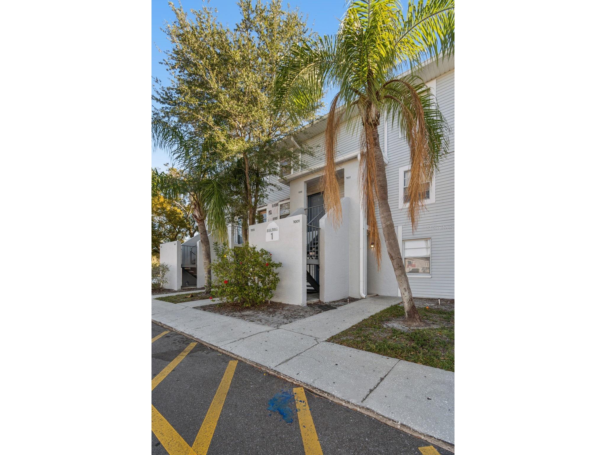 7015 Waterside Drive #1 Tampa FL 33617 - HILLSBOROUGH RIVER TB8467052 image3