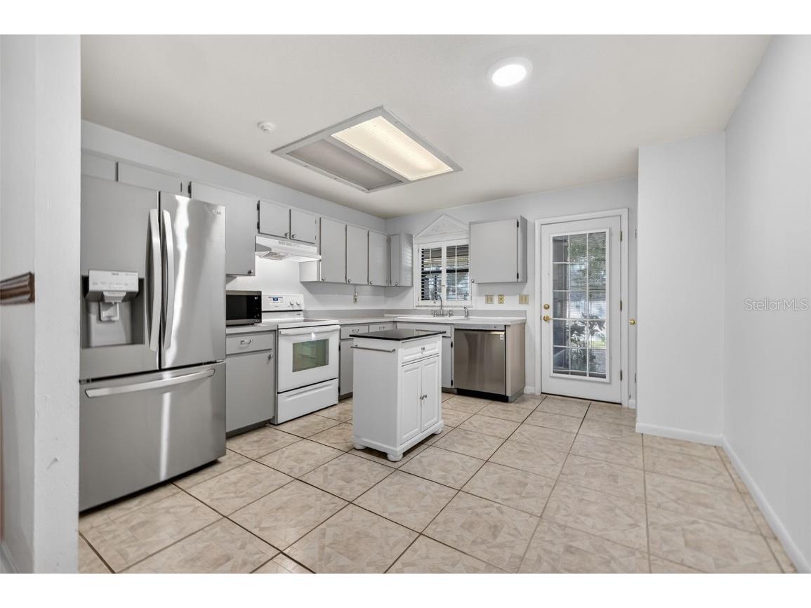 7016 2nd Street N Saint Petersburg FL 33702 TB8439843 image10