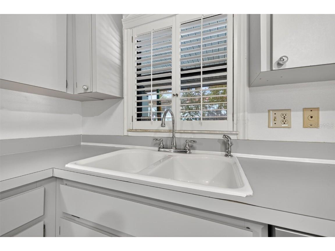 7016 2nd Street N Saint Petersburg FL 33702 TB8439843 image11