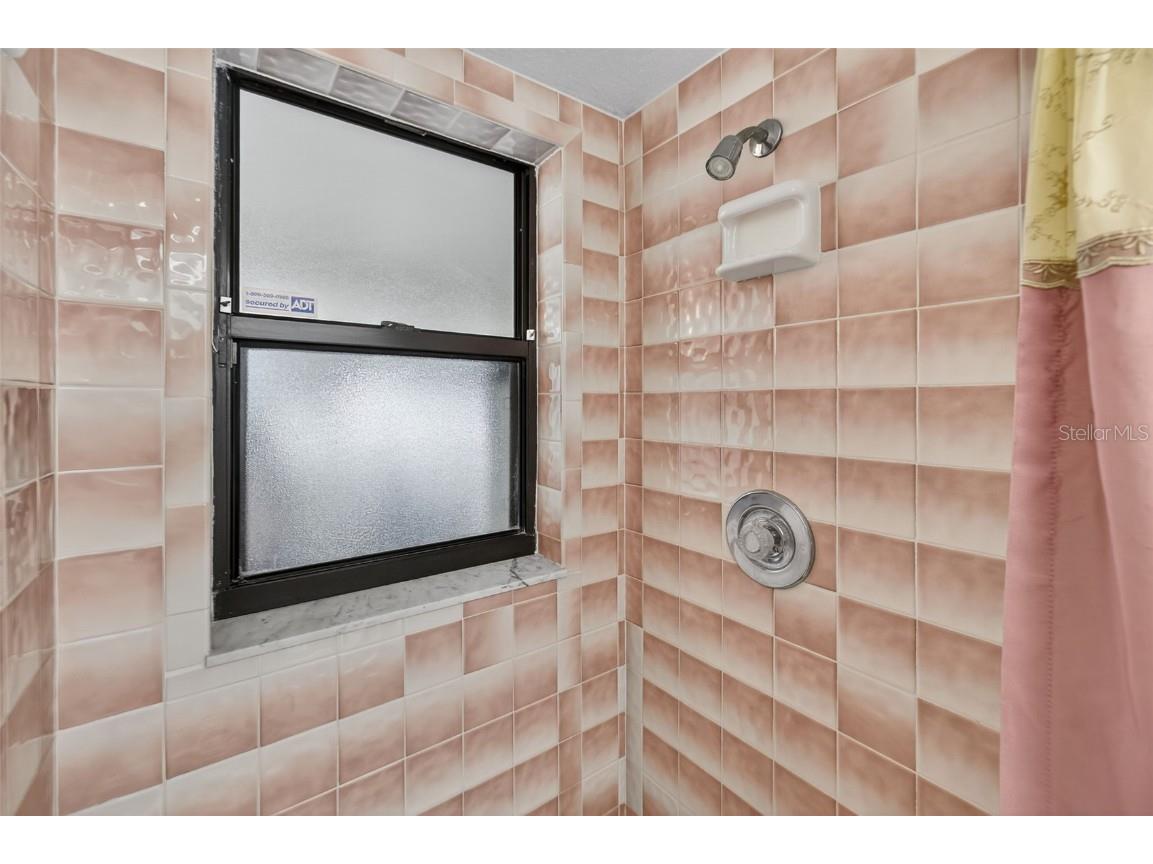 7016 2nd Street N Saint Petersburg FL 33702 TB8439843 image15