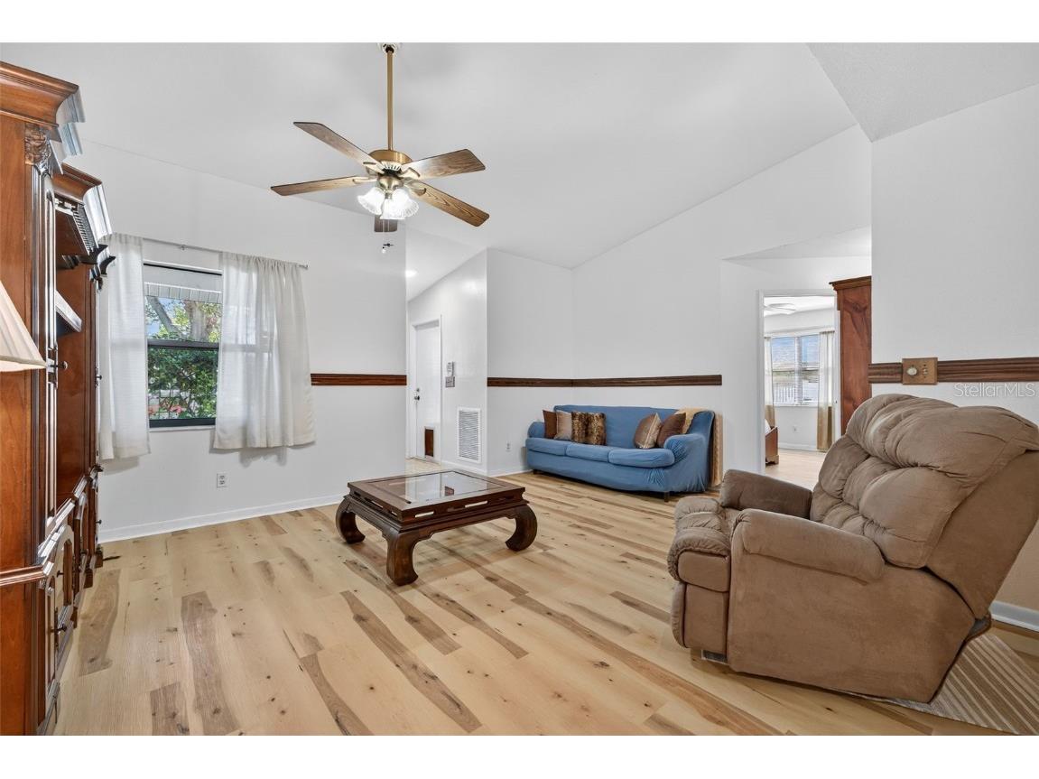 7016 2nd Street N Saint Petersburg FL 33702 TB8439843 image4