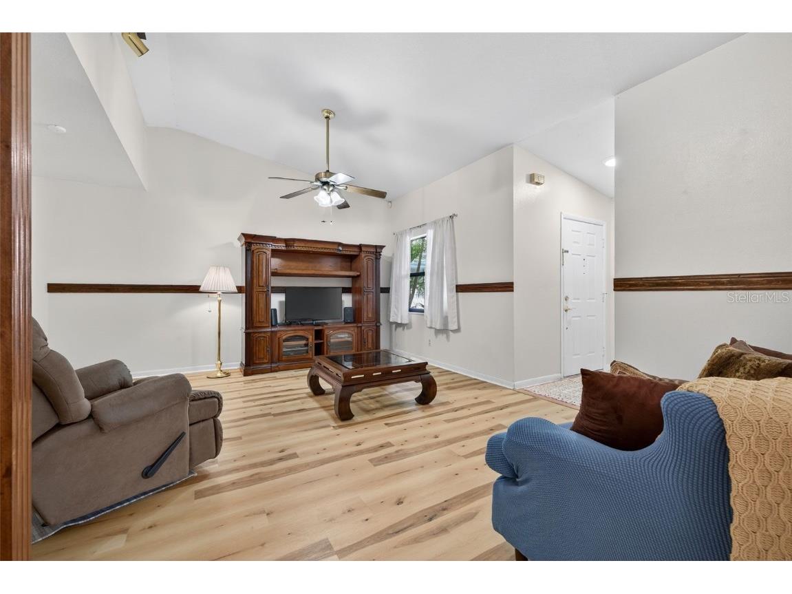 7016 2nd Street N Saint Petersburg FL 33702 TB8439843 image5