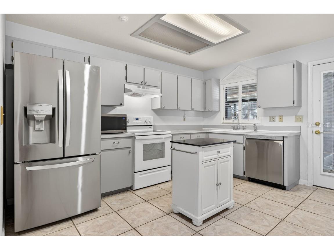 7016 2nd Street N Saint Petersburg FL 33702 TB8439843 image7