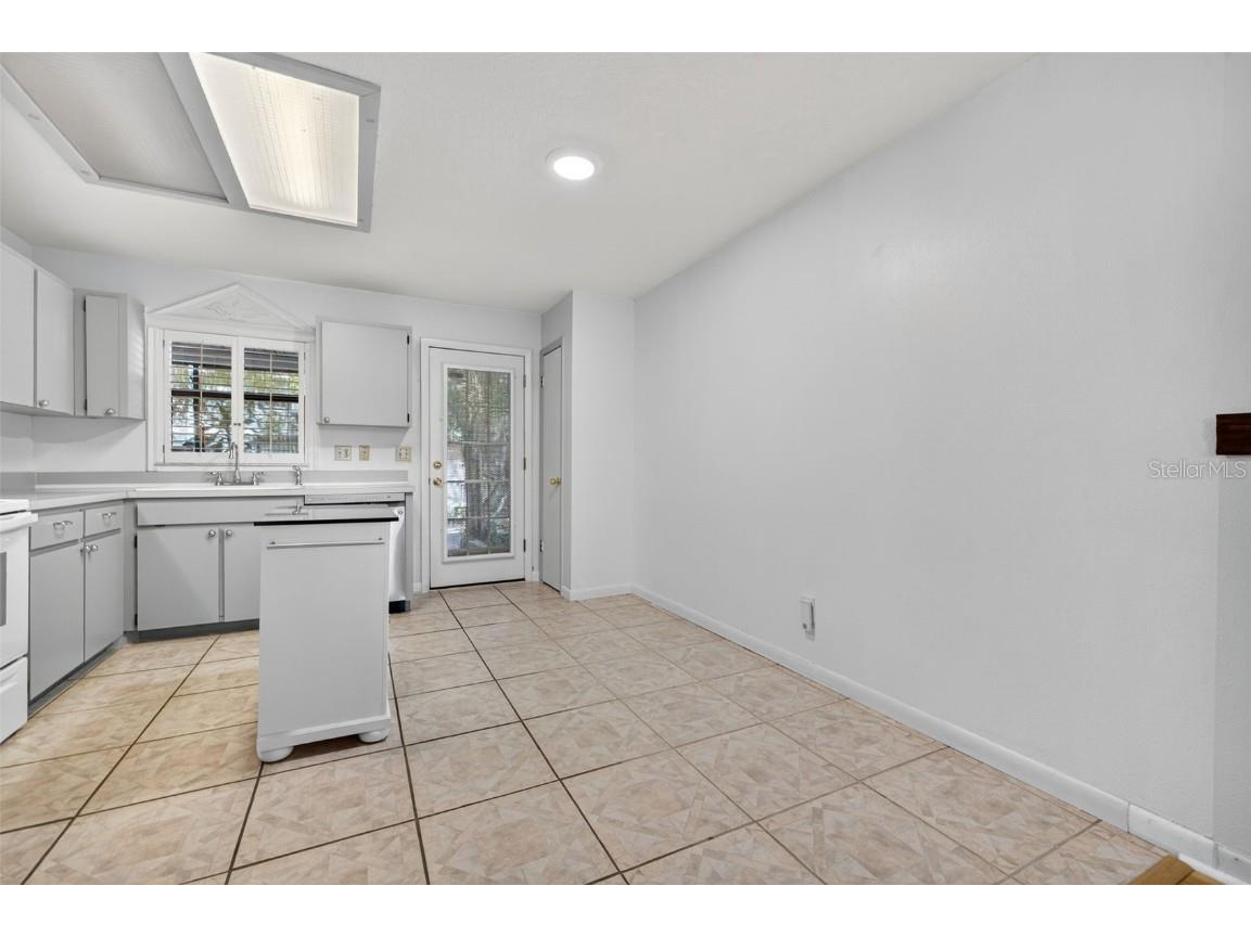 7016 2nd Street N Saint Petersburg FL 33702 TB8439843 image8