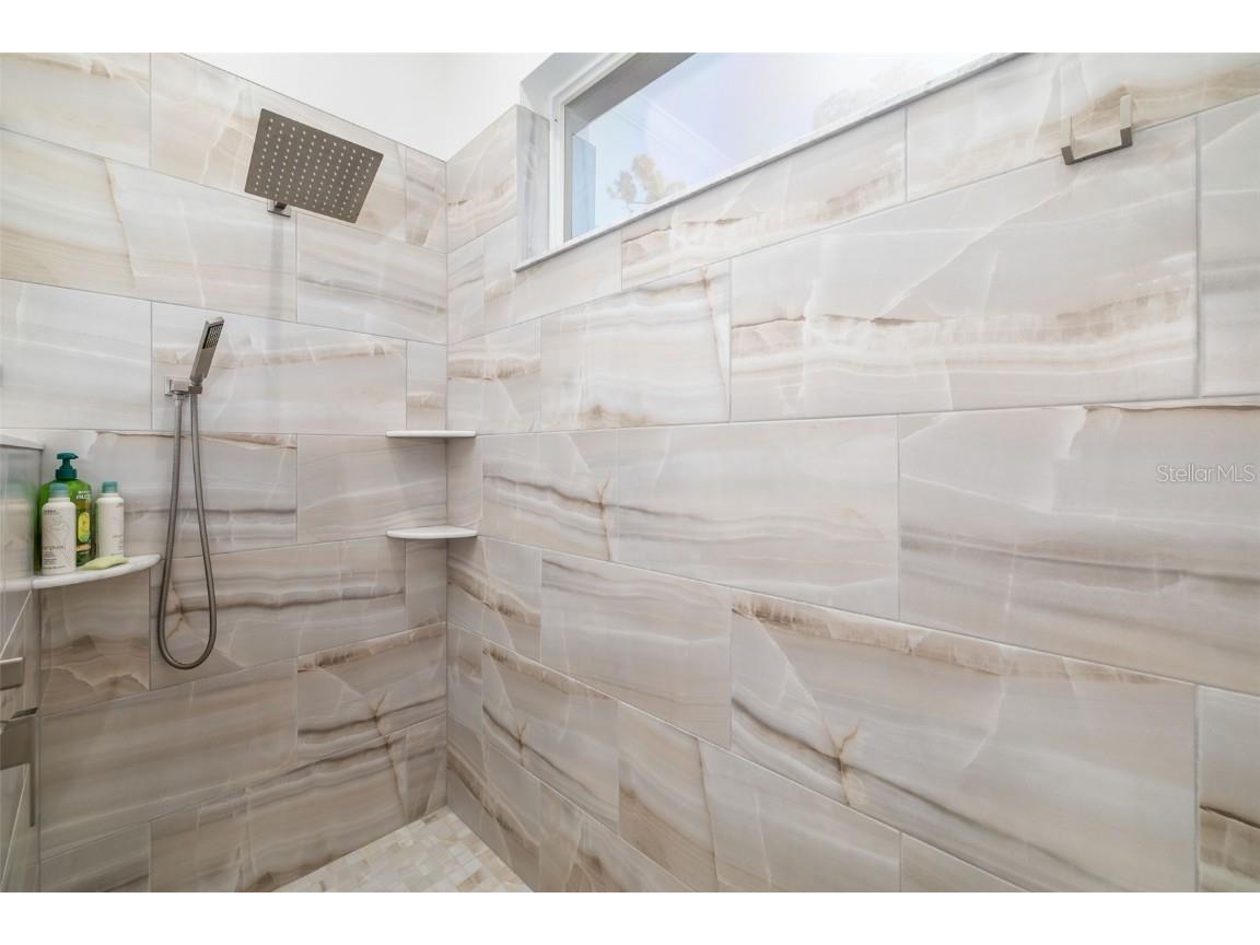 7016 Lennox Place University Park FL 34201 A4647545 image28