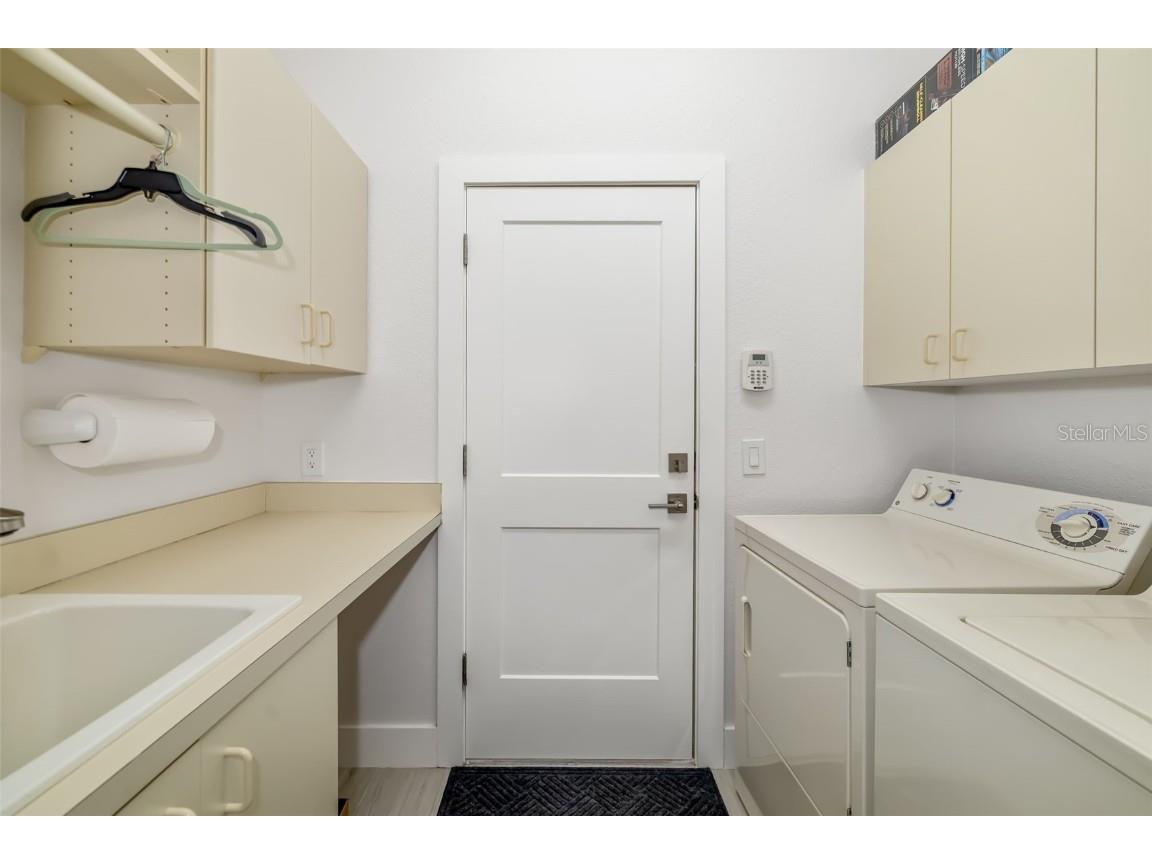 7016 Lennox Place University Park FL 34201 A4647545 image36