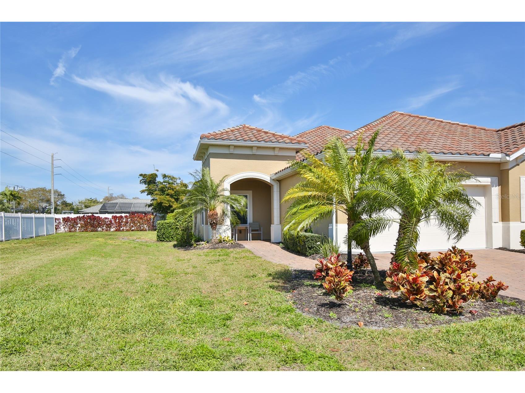 7016 Playa Bella Drive Bradenton FL 34209 A4678145 image2